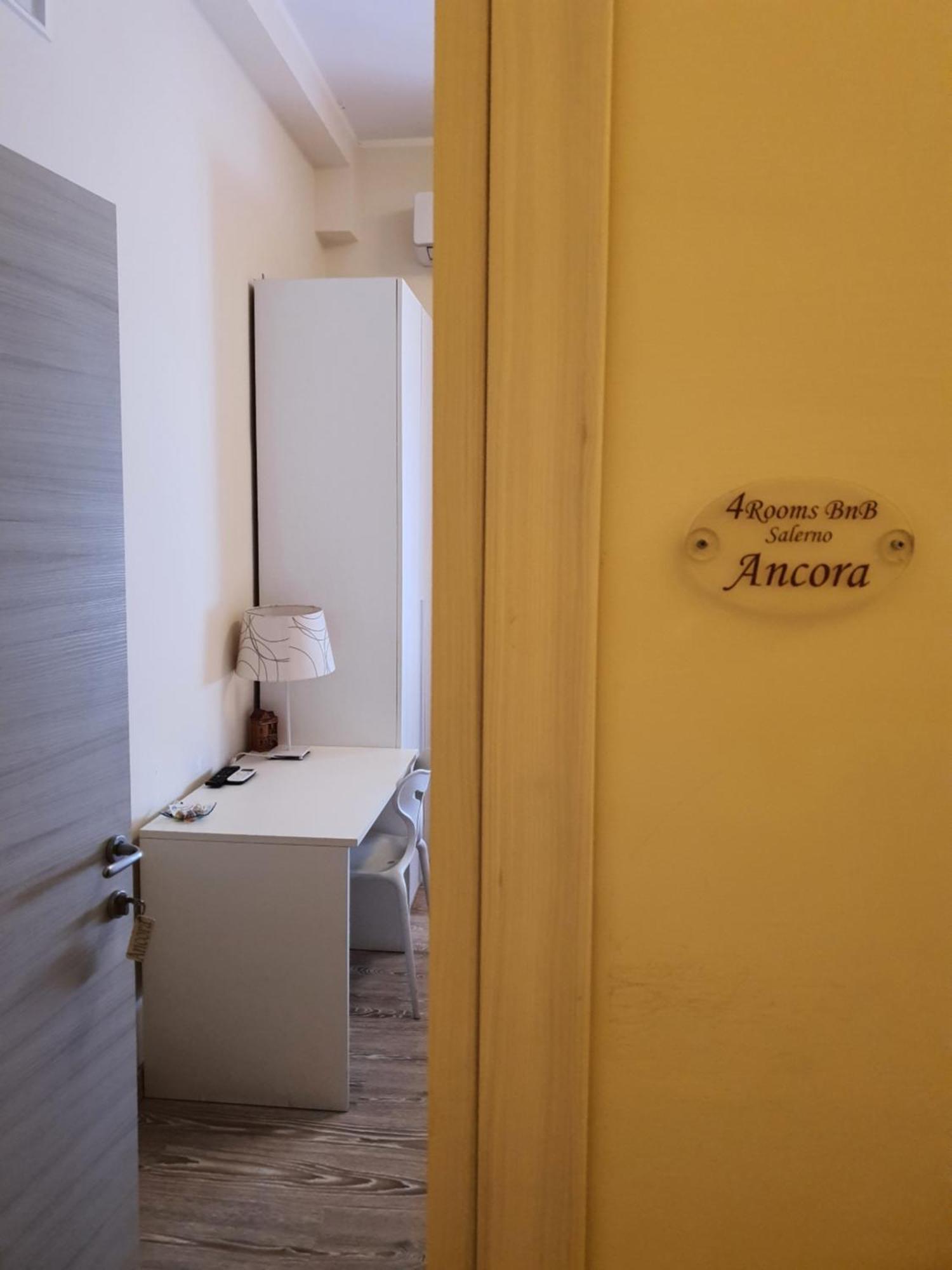 4Rooms Guest House Free Wi-Fi Salerno Exterior foto