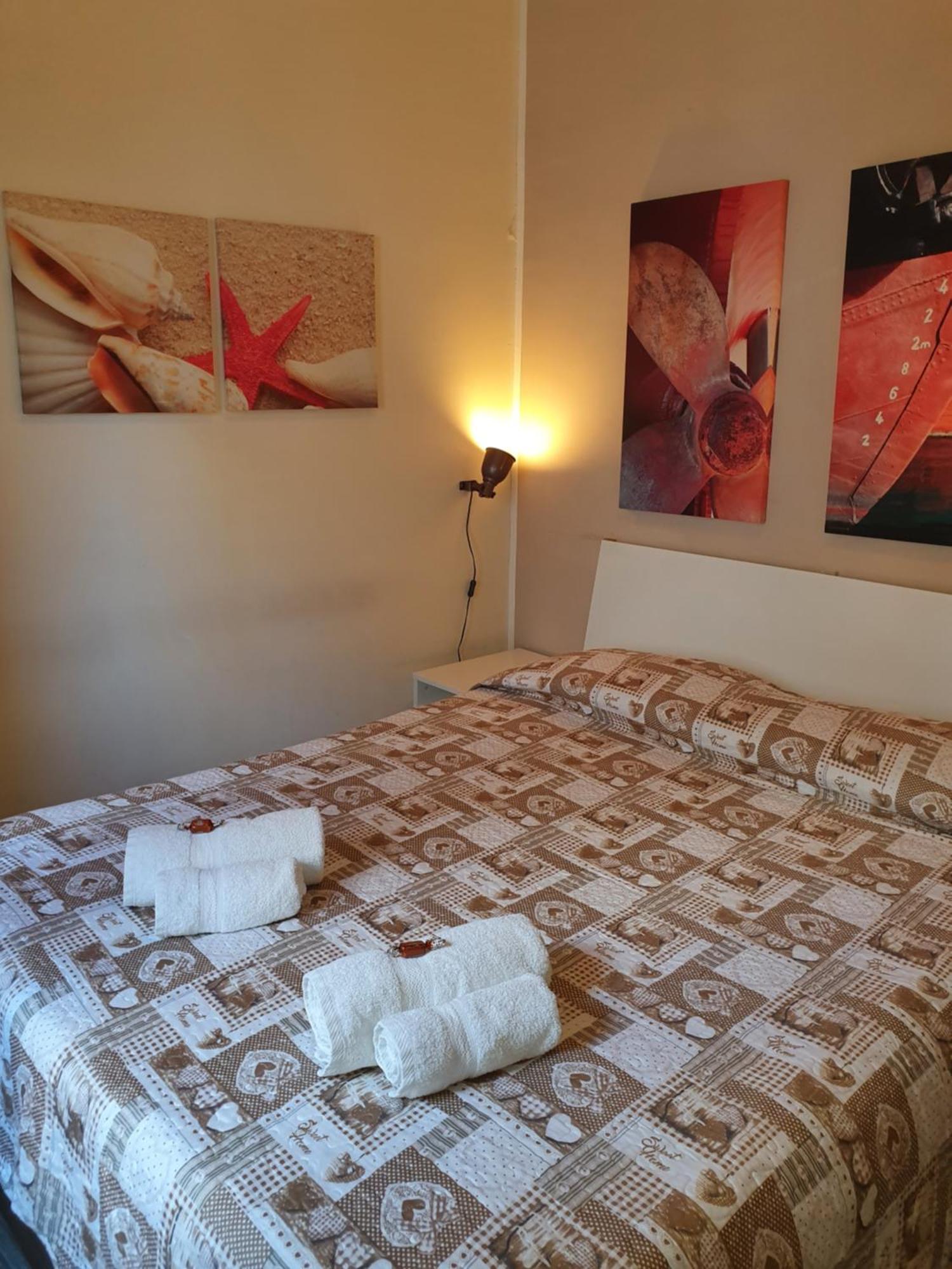4Rooms Guest House Free Wi-Fi Salerno Exterior foto