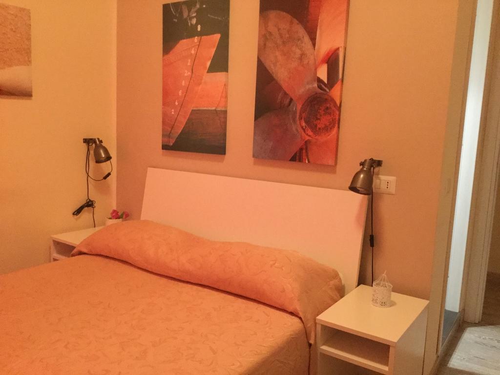 4Rooms Guest House Free Wi-Fi Salerno Exterior foto